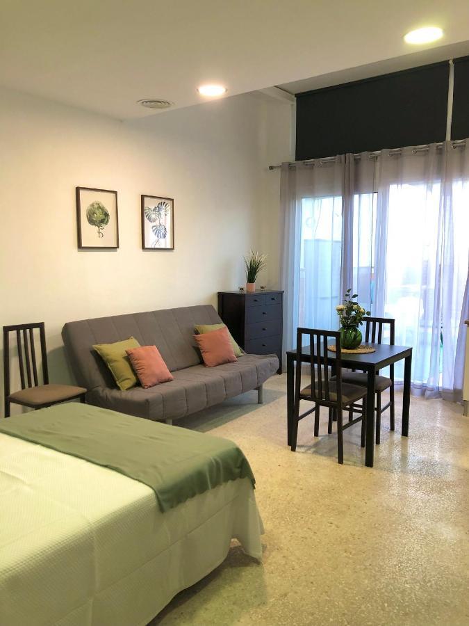 Apartamento con piscina en Ciudad Jardín Málaga Exterior foto